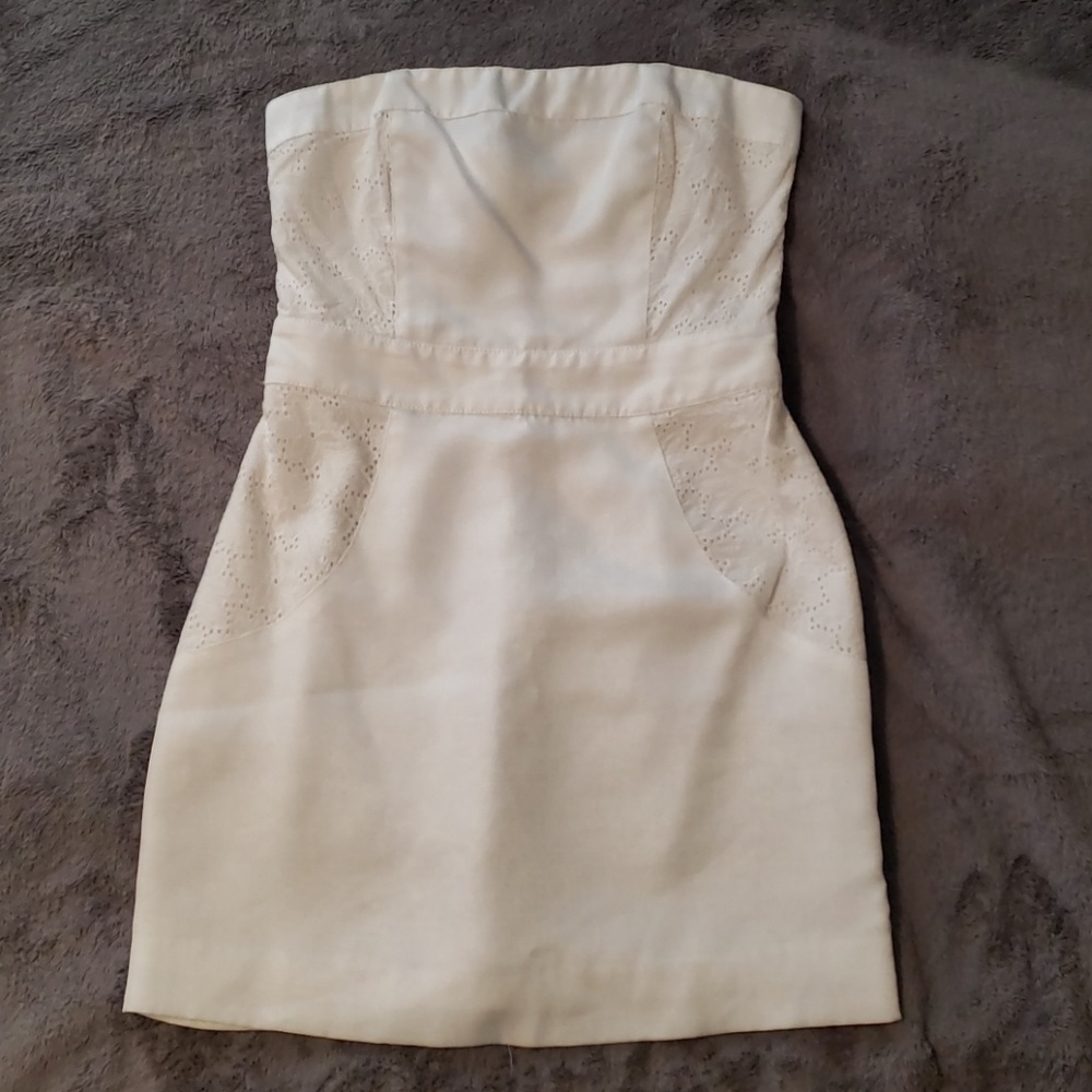 White strapless dress